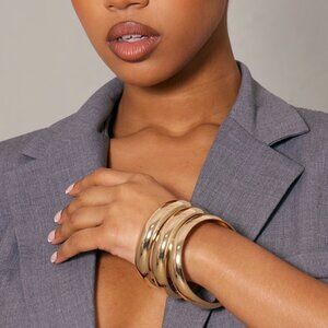 NWT Pretty Little Thing Gold Chunky Bangles Pack of 3